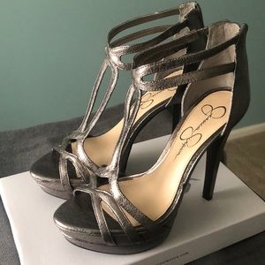 Jessica Simpson platform pump Salvati2 size 7